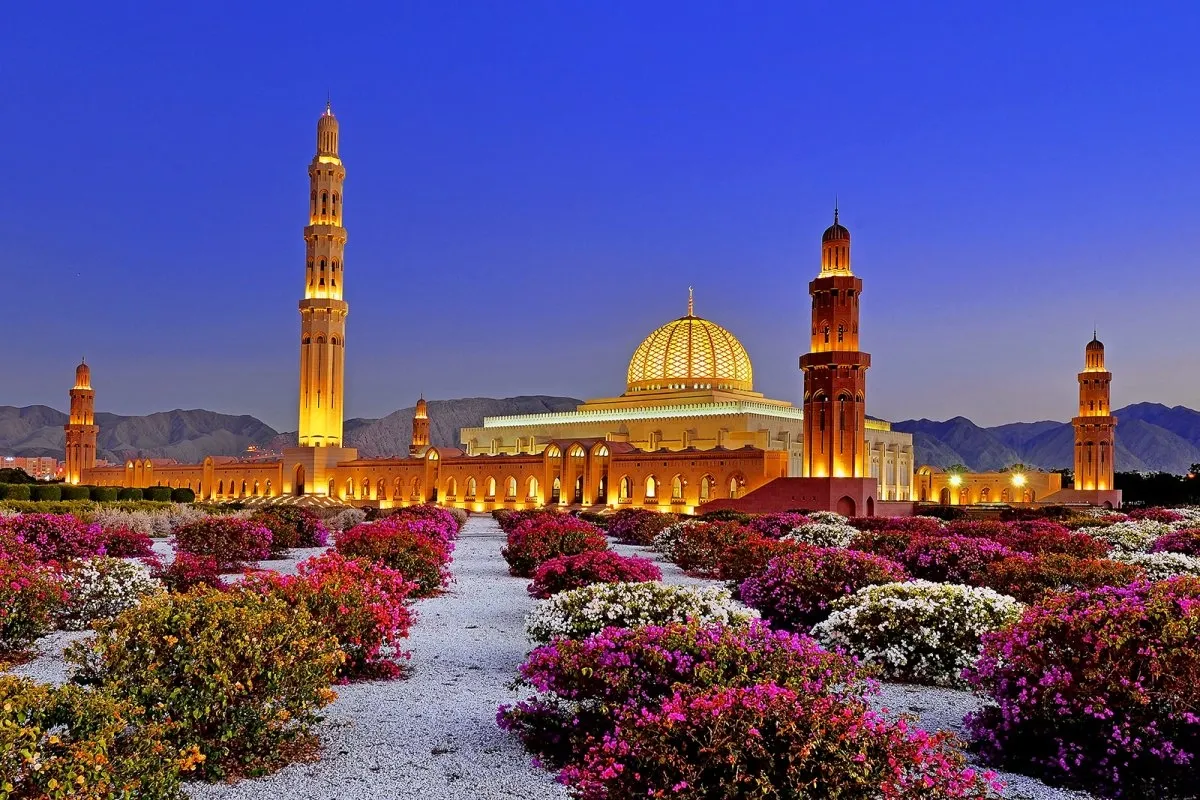 Sultan Qaboos Grand Mosque in Muscat at twilight